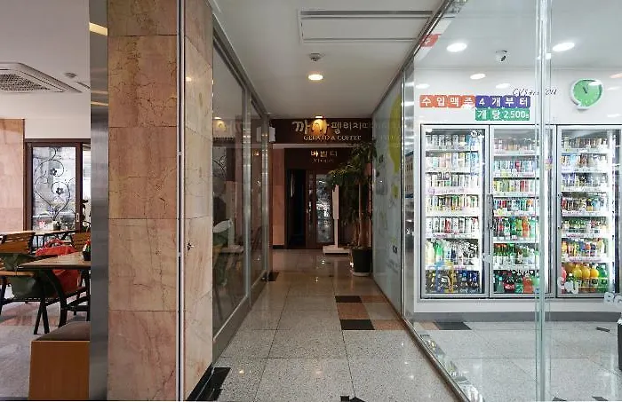 Crown Insadong 호텔